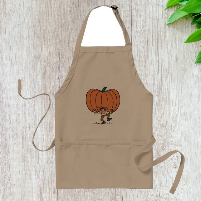 Ein Mann, der eine große Pumpkin-Schürze trägt Schürze (Von Creator hochgeladen)