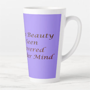 Ein Merkmal "Beauty-Frauengedicht" inspiriere Milchtasse