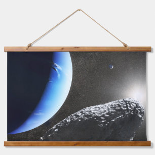Ein Neptun ist ein winziges Mondlager. Wandteppich Mit Holzrahmen