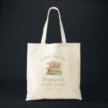Ein neues Kapitel-Bücher-Brautparty Tragetasche<br><div class="desc">Nimm die Magie deines Brautparty mit, wo immer du hingehst mit der Wildblume und Bücher "Ein neues Kapitel" Tasche, ein stilvoller und praktischer Sake für Buchliebhaber und Braut gleichermaßen. Diese Tasche ist mit eleganten, handbemalten Aquarellbildern Vintager Bücher und sanften Wildblumen in Rosa, Blau, Grün und Gold geschmückt und wirkt sowohl...</div>