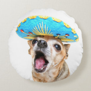 Ein Niedlicher Chihuahua in einem Halloweenkostüm Rundes Kissen