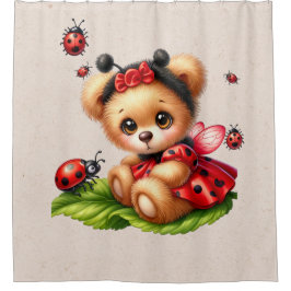 Ein Niedlicher Teddybär, verkleidet wie ein Ladybu Duschvorhang