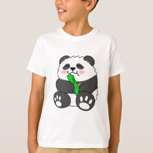 Ein Niedliches Baby Panda, das Bamboo Stalk isst T-Shirt