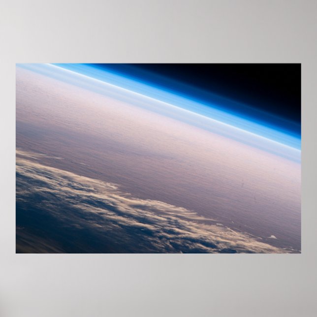 Ein orbitaler Sonnenuntergang vor der Küste von Ca Poster (Vorne)