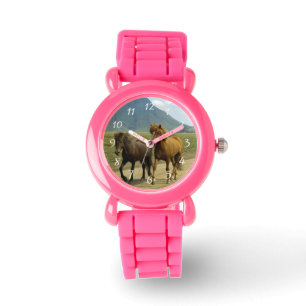 Ein Paar brauner isländischer Ponys Armbanduhr