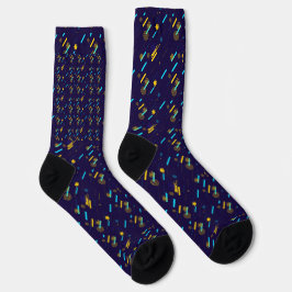 Ein Paar lebhafte kniehohe Socken mit einem farben
