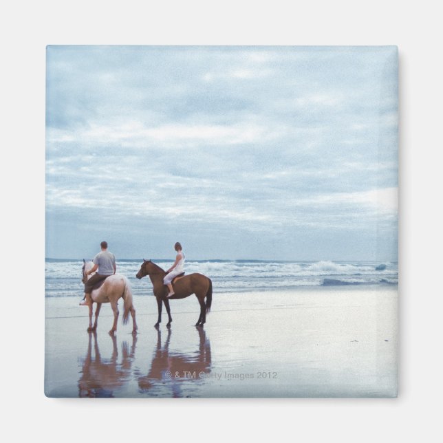 Ein paar Reitpferde am Strand von Parkiri in New Y Magnet (Vorne)