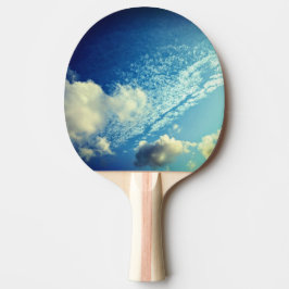 Ein paar Wolken Tischtennis Schläger