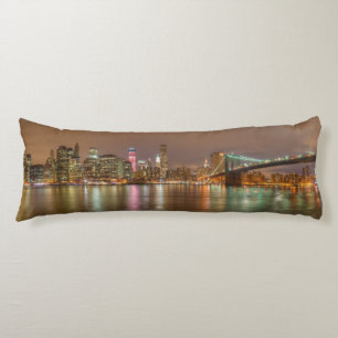 Ein Panorama der New- York CitySkyline Seitenschläferkissen