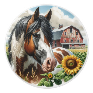Ein Pferd, rustikale Scheune und Sonnenblumen Keramikknauf