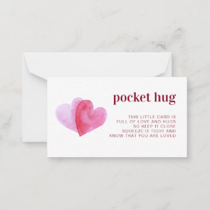 Ein Pocket Hug Wasserfarbenherzen Mitteilungskarte