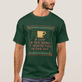 Ein Pokal in der Hand T-Shirt