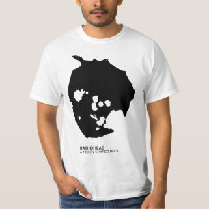 Ein Pool in Form eines Mond T-Shirt