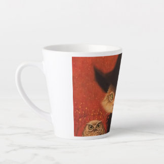 Ein purpurer Schluck Milchtasse