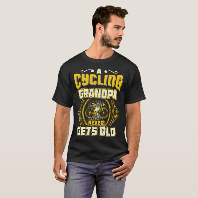 Ein radfahrengroßvater erhält nie altes T-Shirt (Vorne ganz)