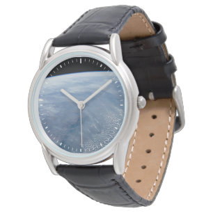 Ein Rauchzug über das tropische Südafrika. Armbanduhr