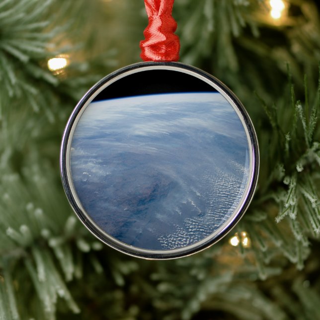 Ein Rauchzug über das tropische Südafrika. Ornament Aus Metall (Baum)