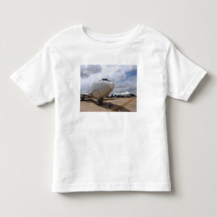 Ein RC-135V/W Niet-Gelenkflugzeug Kleinkind T-shirt