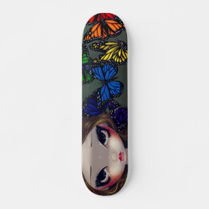 Ein Regenbogen des Schmetterlings-Fee-Skateboards Skateboard