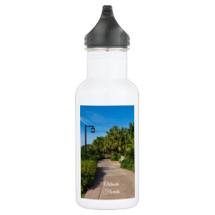 Ein Resort zu Fuß Wasserflasche