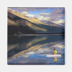 Ein Ruderer auf dem Banff Lake in Kanada MR) Magnet