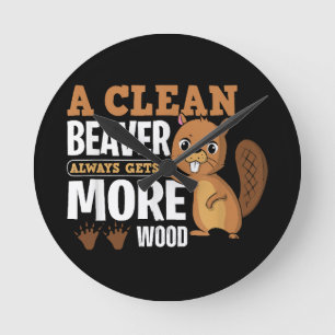 Ein sauberer Biber bekommt immer mehr Holz lustige Runde Wanduhr
