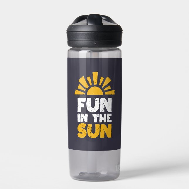 Ein Schild, das Spaß an der Sonne sagt Trinkflasche (Vorderseite)