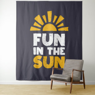 Ein Schild, das Spaß an der Sonne sagt Wandteppich