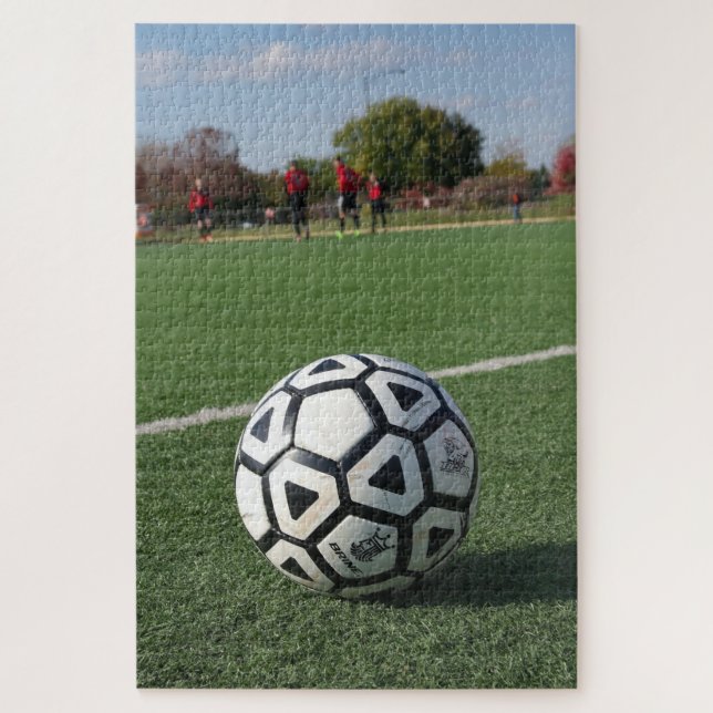 Ein schöner Spielfußball oder Futbol-20x30 -1014 S (Vertikal)