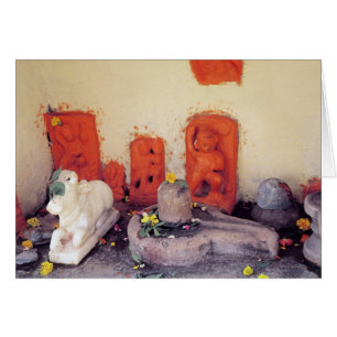 Ein Schrein einer Kapelle auf dem Ganges
