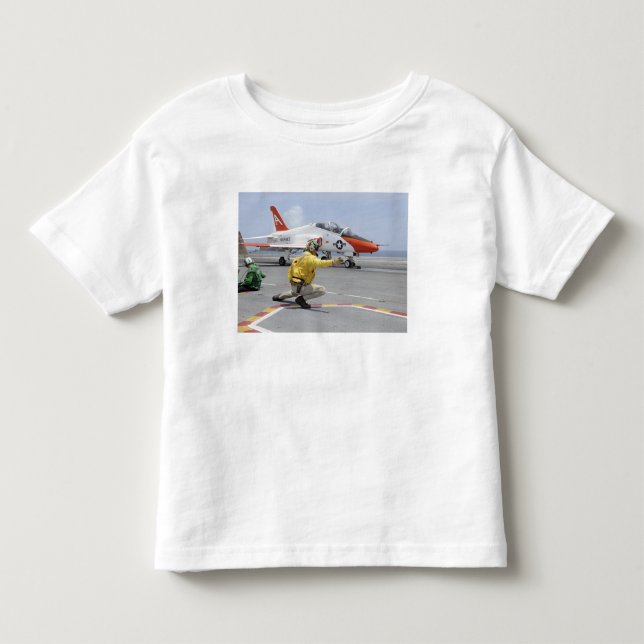 Ein Schütze an Bord des Flugzeugträgers Kleinkind T-shirt (Vorderseite)