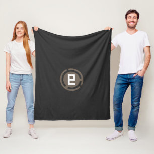 ein schwarz-braunes Logo mit dem Buchstaben 9 Fleecedecke