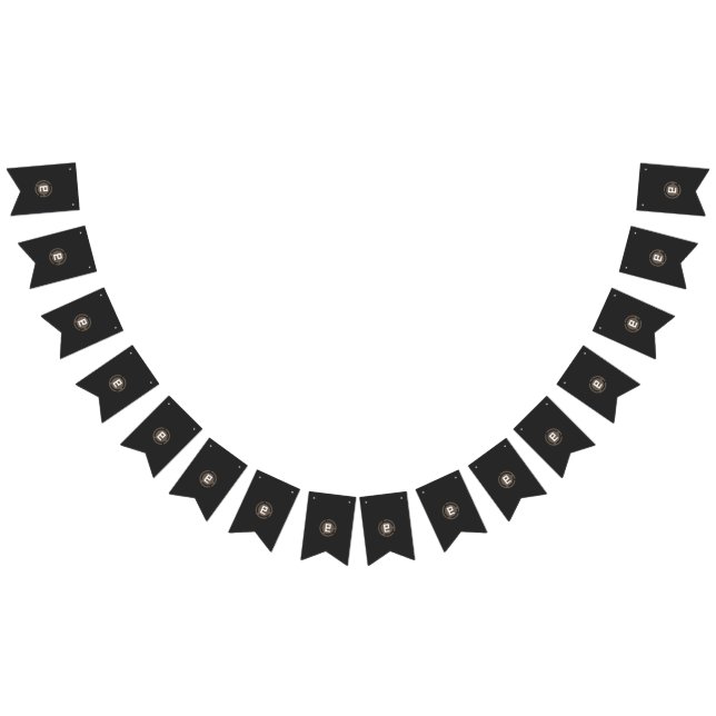 ein schwarz-braunes Logo mit dem Buchstaben 9 Wimpelkette (Alle)