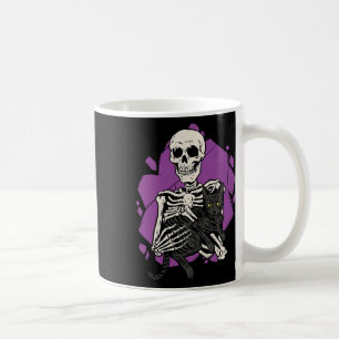 Ein schwarzer Katzennebel zu Halloween-Kostümskull Kaffeetasse