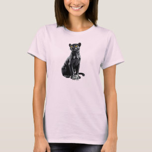 Ein schwarzer Panther sitzt und beobachtet die Umg T-Shirt
