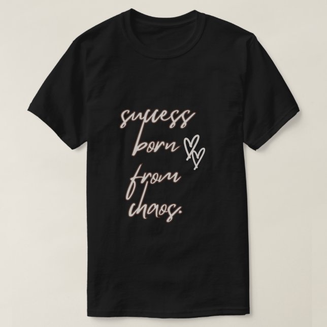 ein schwarzes T-Shirt (Design vorne)