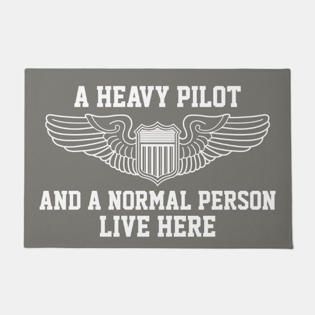 Ein schwerer Pilot und eine normale Person, die Fußmatte (Vorderseite)