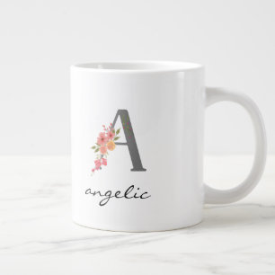 Ein silbernes Monogramm mit Blumen in Rot, Lila un Jumbo-Tasse