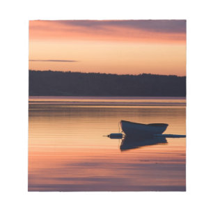 Ein Skiff bei Sonnenaufgang in Eggemoggin Reach in Notizblock