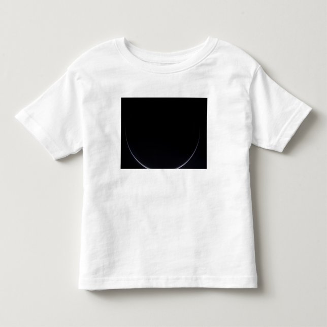 Ein sonnenbeleuchteter Halbmond der Erde Kleinkind T-shirt (Vorderseite)