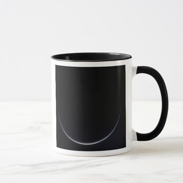Ein sonnenbeleuchteter Halbmond der Erde Tasse (Rechts)