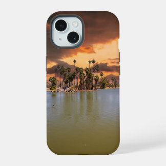 ein spektakulärer Sonnenuntergang am Encanto Park iPhone 15 Hülle