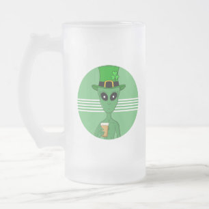 Ein St. Patrick-Alien Mattglas Bierglas