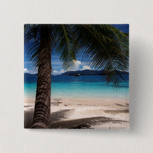 Ein Strand auf KOH Wai Insel in Thailand Button