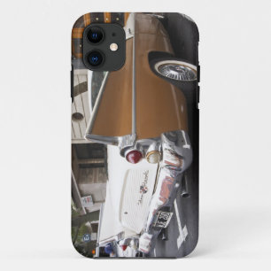 Ein Studebaker Silver Hawk Classic Car geparkt auf iPhone 11 Hülle