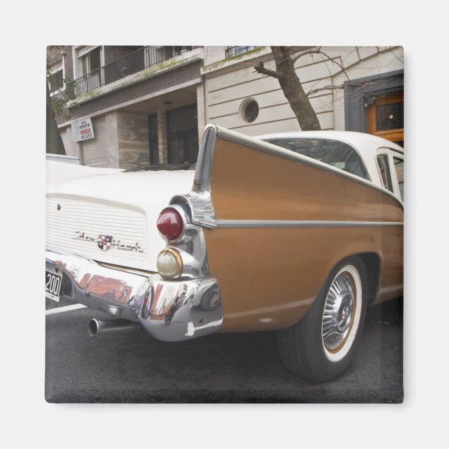 Ein Studebaker Silver Hawk Classic Car geparkt auf Magnet (Vorne)