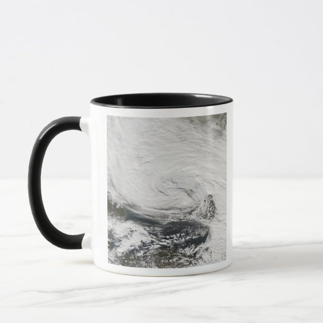 Ein Sturm über dem Schwarzen Meer und dem Meer von Tasse (Links)