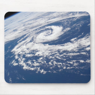 Ein subtropischer Zyklon Mousepad