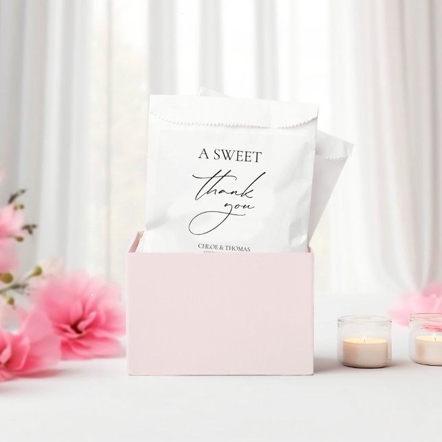 Ein süß Dankeschön Schwarz & Weiß Minimalistisch Geschenktütchen (A Sweet Thank You Black & White Minimalist Favor Bag)