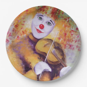 Ein süßer Clown, der Geige spielt Pappteller